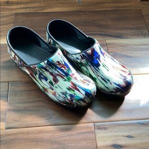 Sanita clogs